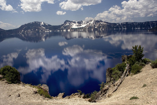 火山口湖的思考