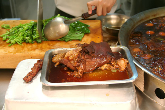 燉豬肉的中國
