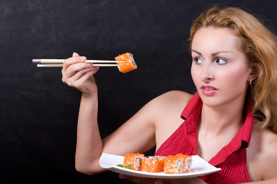 美麗的女孩想壽司/署囫椏？溴怏？耢鋏？磬