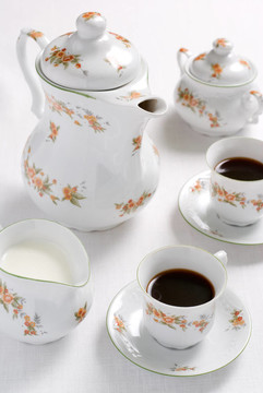 咖啡或茶具。