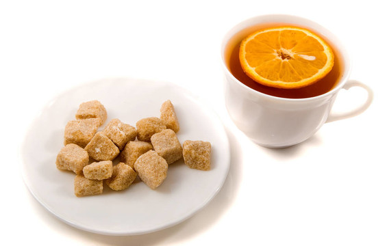 茶和棕色甘蔗糖