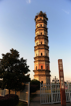 巖寺文峰塔