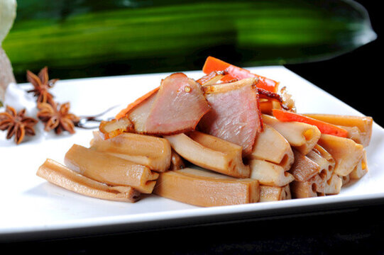湖藕炒臘肉