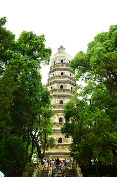虎丘塔