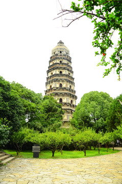 虎丘塔