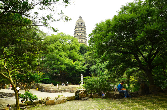 虎丘塔
