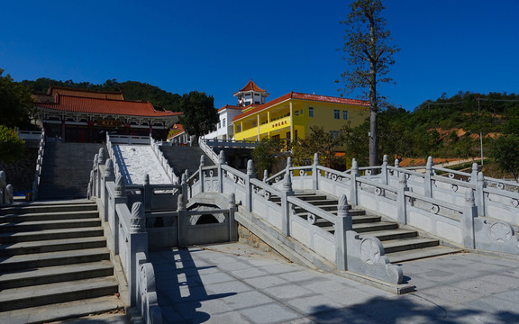 石橋 大垌山