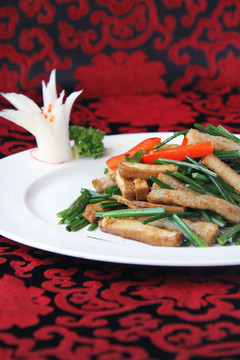 住家飯餸香干韭菜花炒魚松