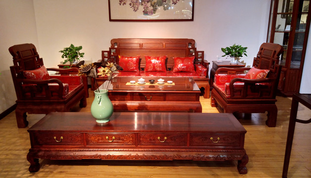 客廳紅木家具