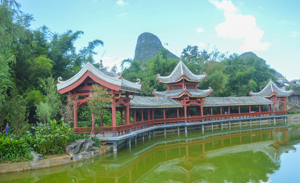 景區(qū)長(zhǎng)亭