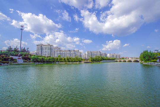碧水藍(lán)天城市風(fēng)光