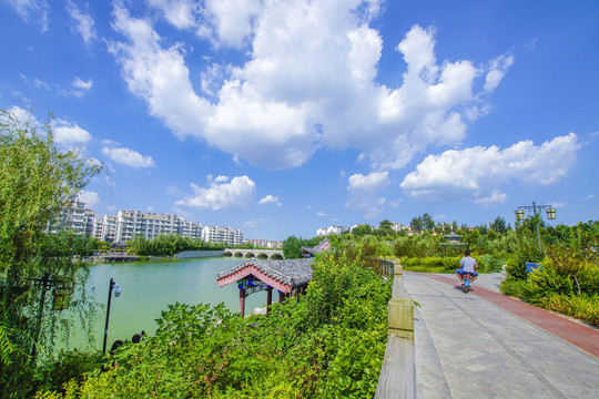 碧水藍(lán)天城市風(fēng)光