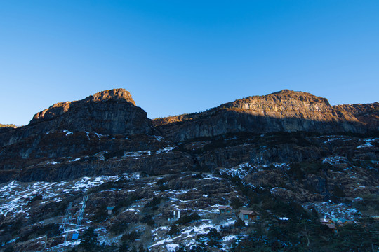 日出轎子雪山風(fēng)光