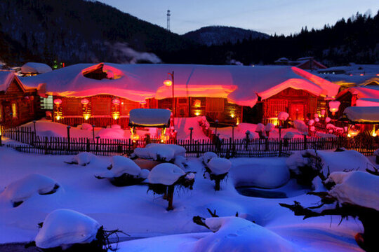 雪鄉(xiāng) 夜景 燈光 紅燈 燈籠