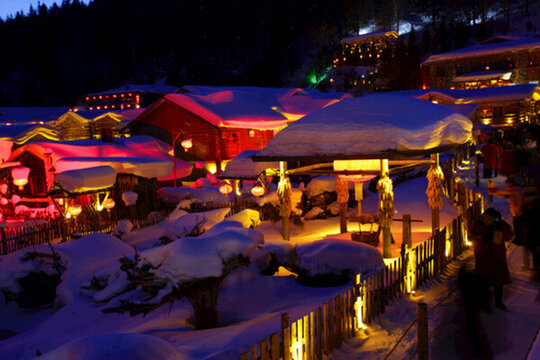 雪鄉(xiāng) 夜景 燈光 紅燈 燈籠