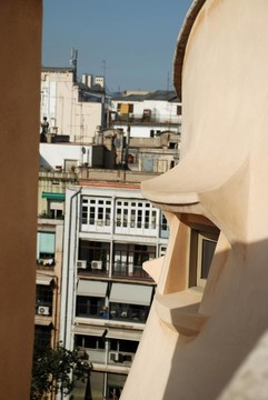 窗口的Casa Mila