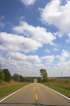 農(nóng)場(chǎng)的道路