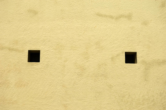 兩個漏洞