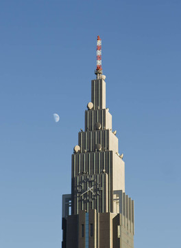 摩天大樓和Moon