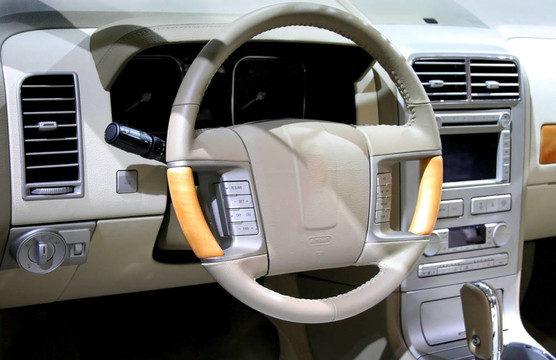 豪華車內(nèi)飾