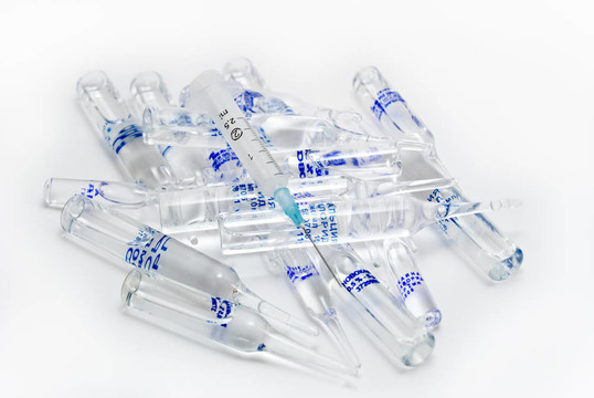 注射器和安瓿