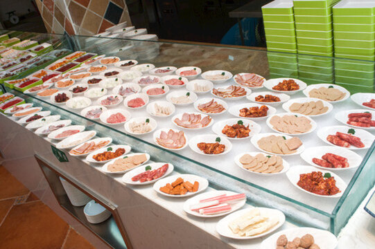 自助餐葷菜區(qū)