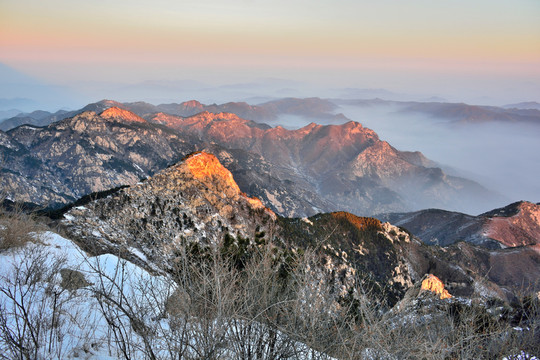 泰山雪景