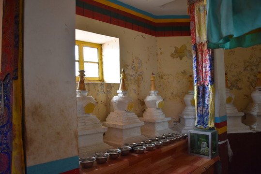 屋內(nèi)小佛塔