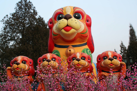 中國新年的雕像