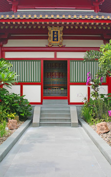 通向通往花園花園的祈禱花園小徑