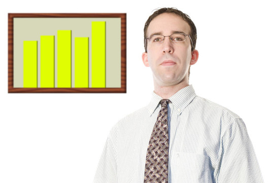 有財(cái)務(wù)圖表的商人