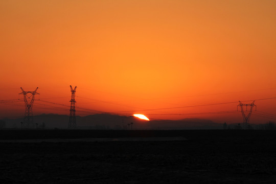 田野中的日出