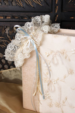 首飾盒和Garter