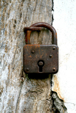 老Rusty Padlock