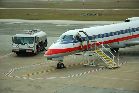 機場支線飛機
