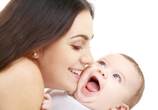 頑皮的媽媽和快樂的嬰兒