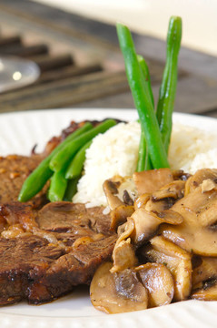 牛肉飯