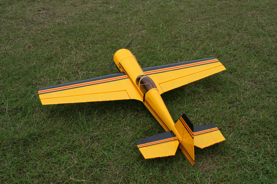 遙控飛機(jī)