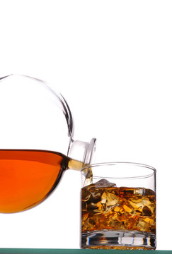 威士忌杯和Decanter