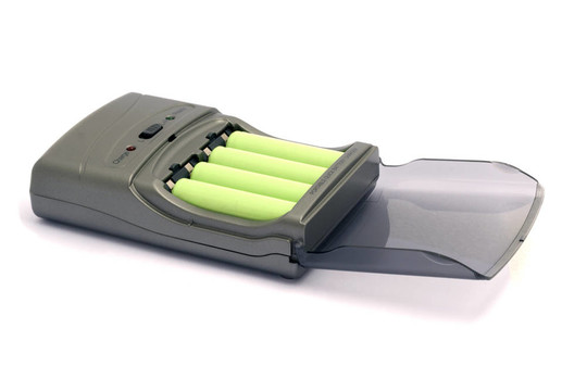 電池充電器。