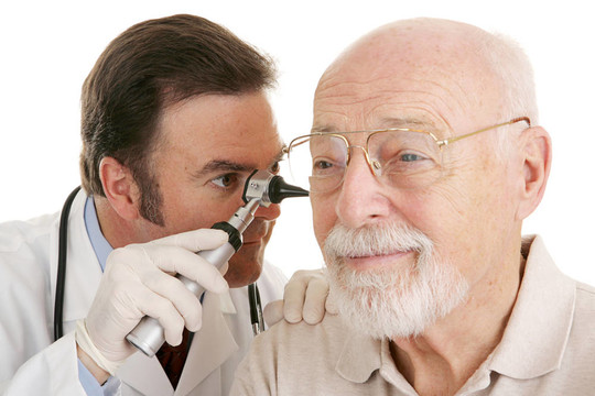 高級醫(yī)學(xué)- Otoscope Closeup