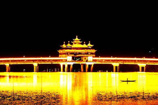 夜晚廊橋