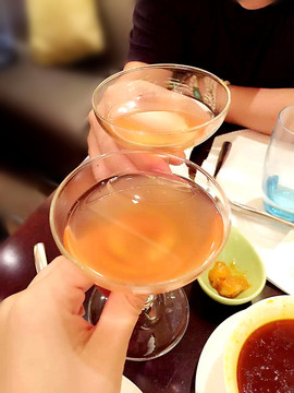 干杯 成交 分享 合作 快樂