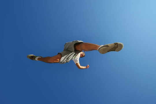 跳