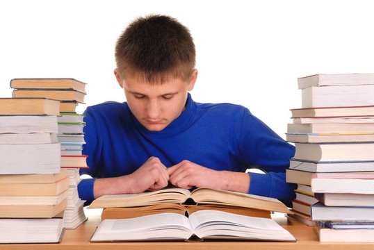 少年讀書