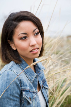 美麗的非洲裔美國(guó)婦女
