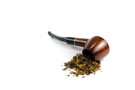 煙管和煙草堆