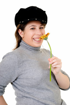 帶花的年輕女人