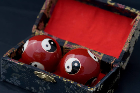 殷與Yang Balls