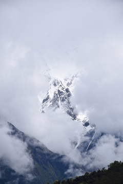 南迦巴瓦峰
